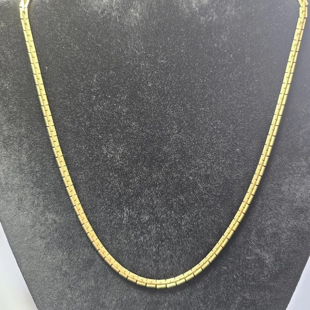 Gold Tone Chunky Chain Necklace 18